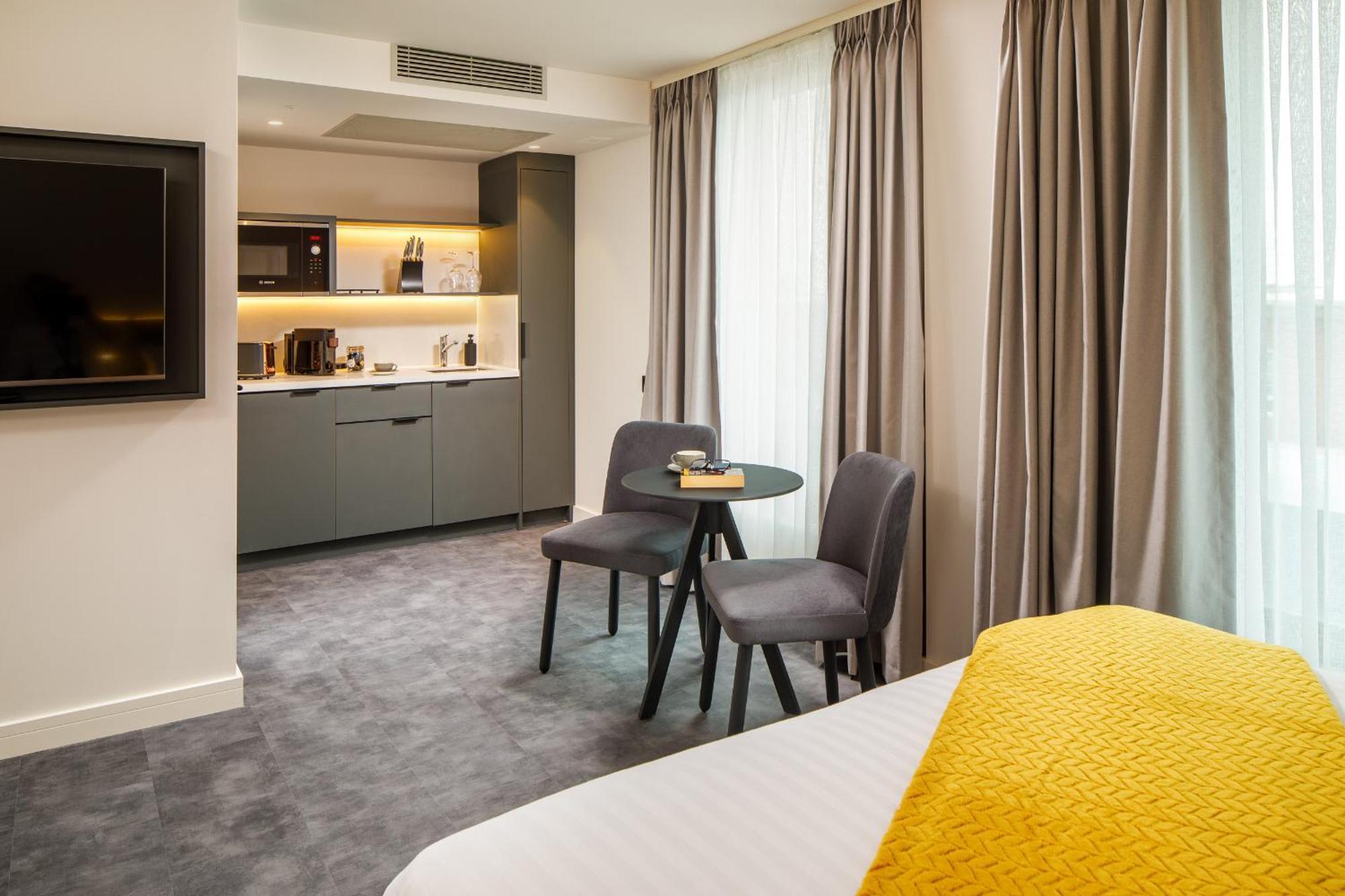 Southgate Hotel London East Barnet المظهر الخارجي الصورة