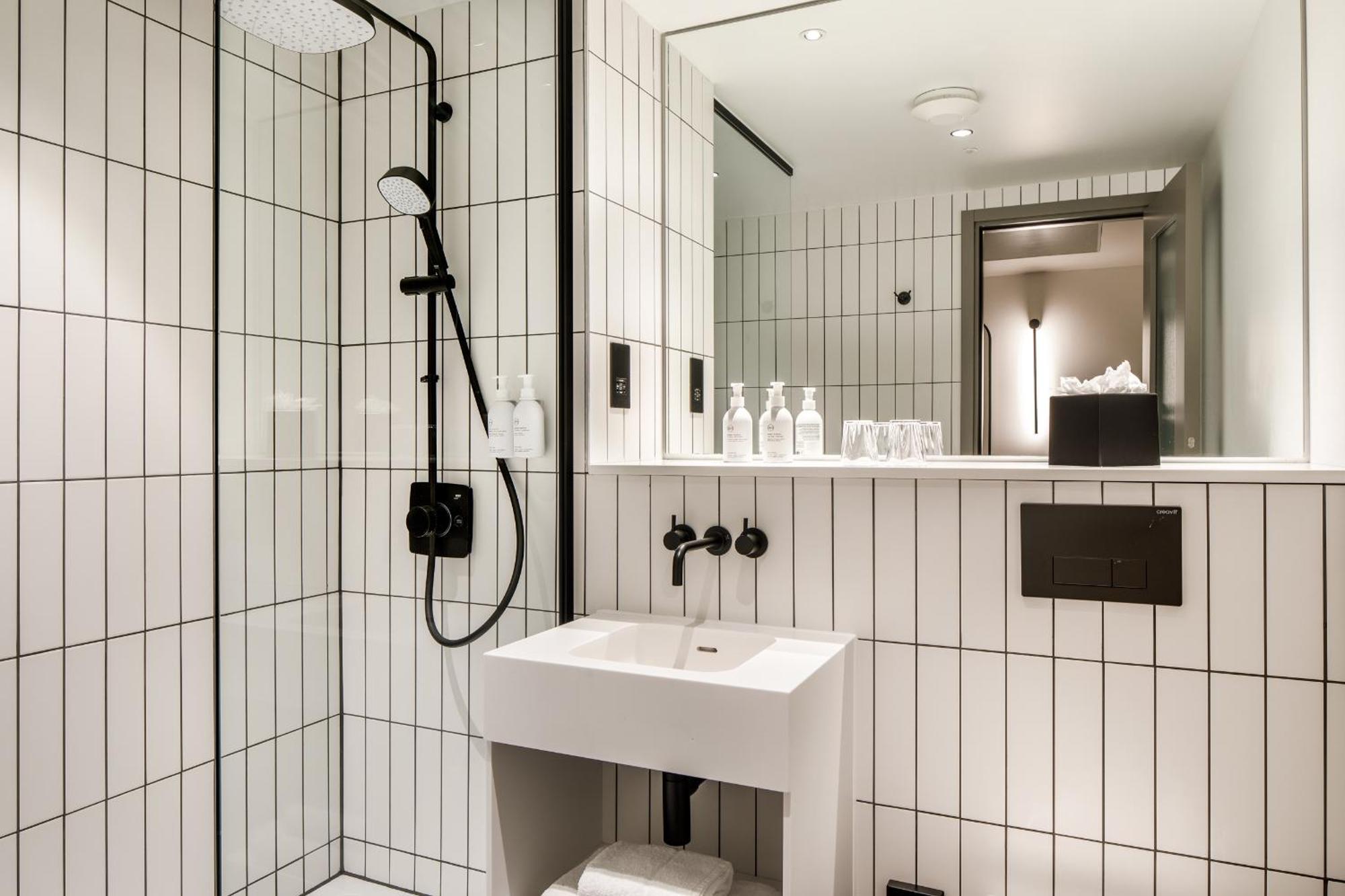 Southgate Hotel London East Barnet المظهر الخارجي الصورة