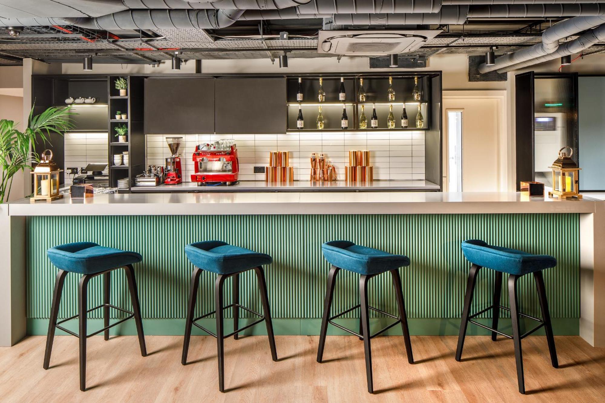 Southgate Hotel London East Barnet المظهر الخارجي الصورة