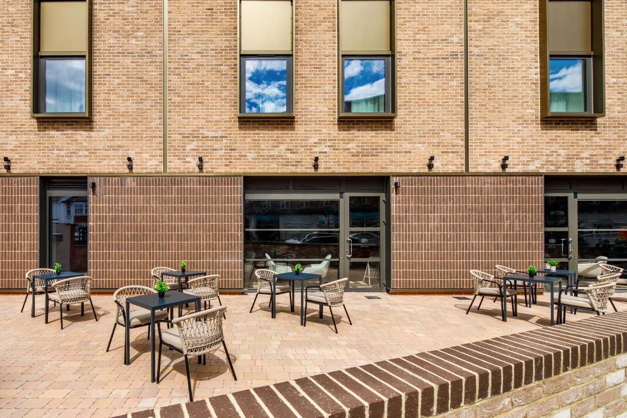 Southgate Hotel London East Barnet المظهر الخارجي الصورة